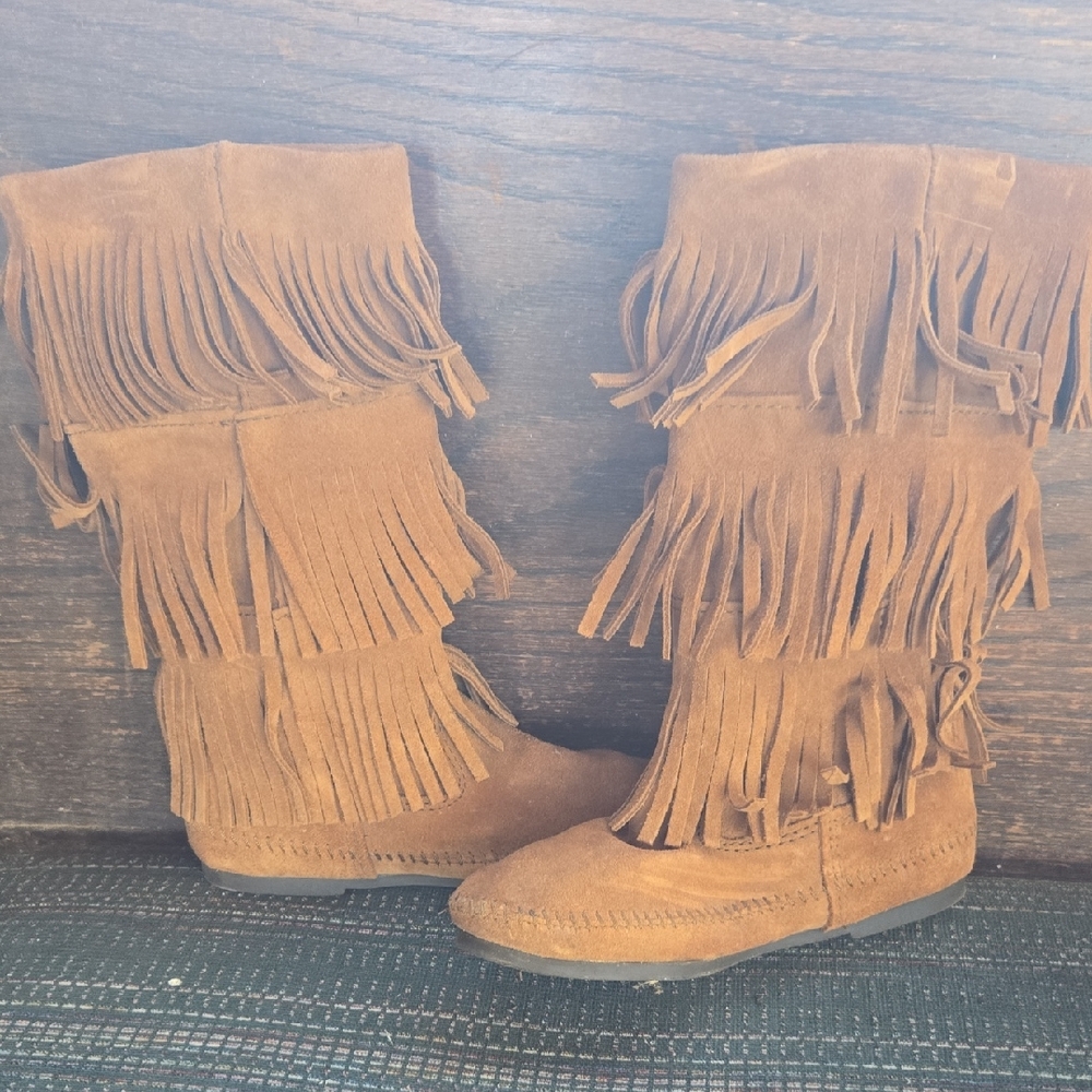 Minnetonka Brown Fringe Moccasin Boots
